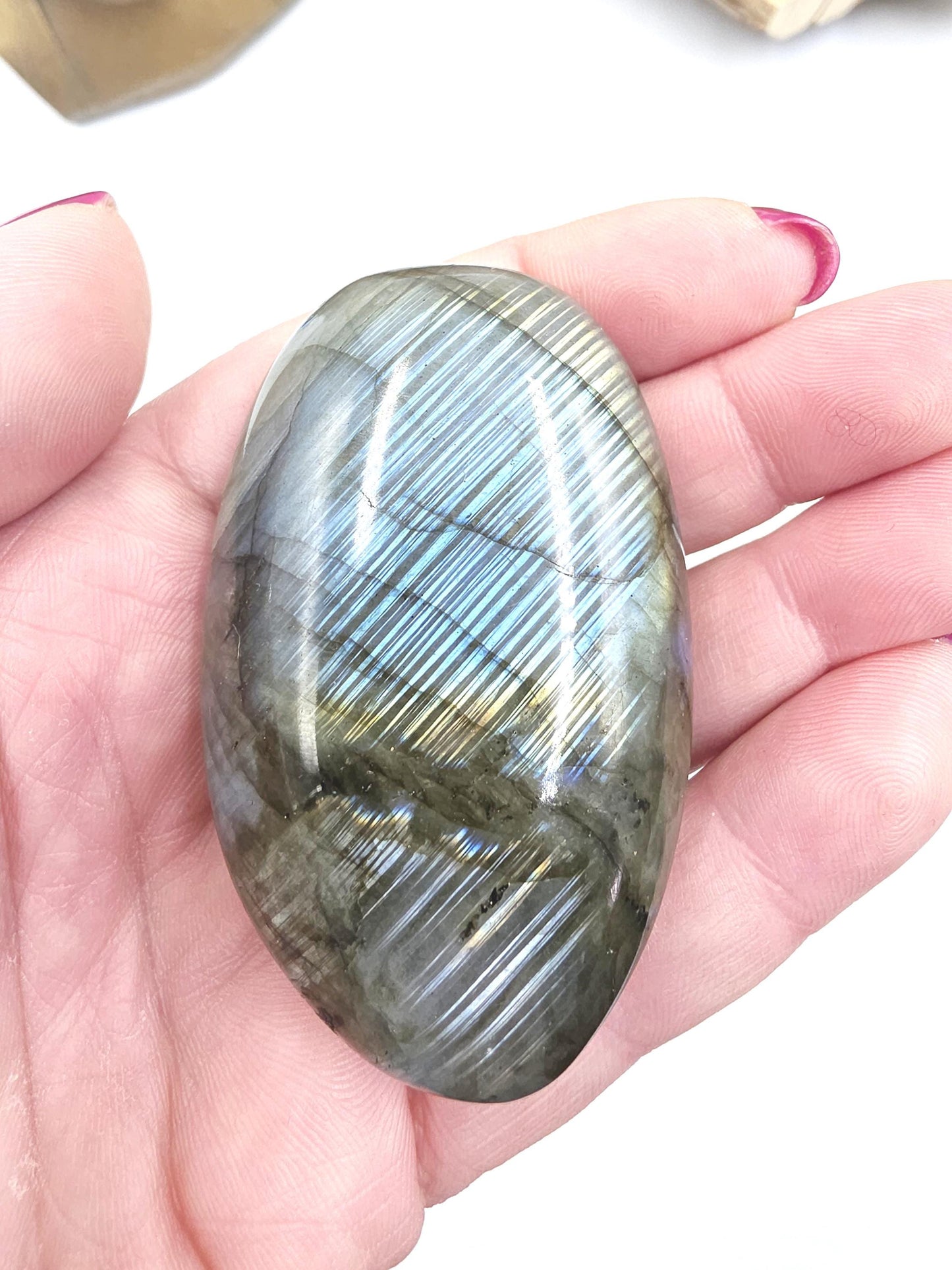 Labradorite Palm Stone – Protection, Intuition & Transformation Crystal, 85g