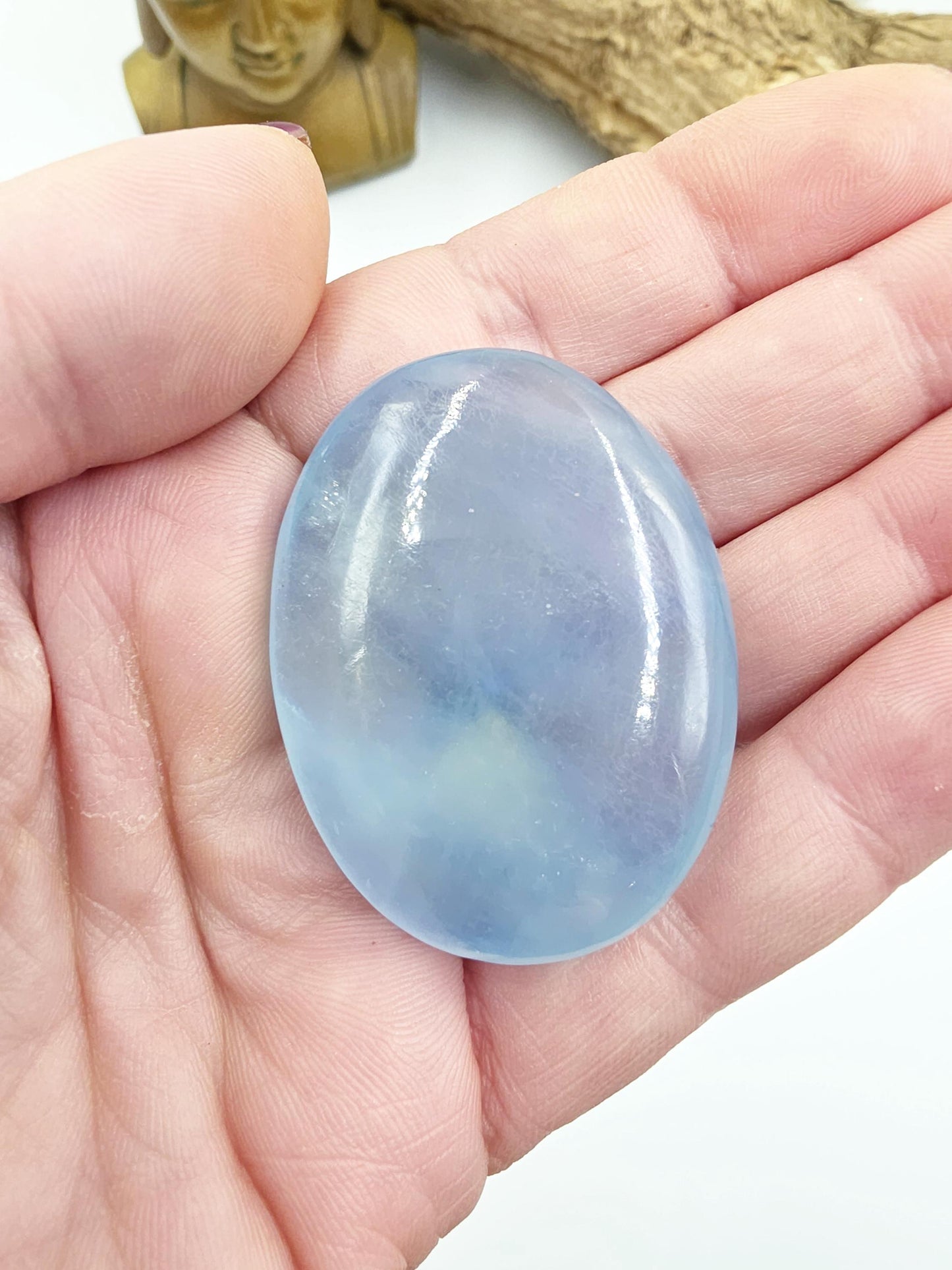 High Grade Aquamarine Palm Stone – Calm, Courage & Emotional Clarity Crystal, 40g