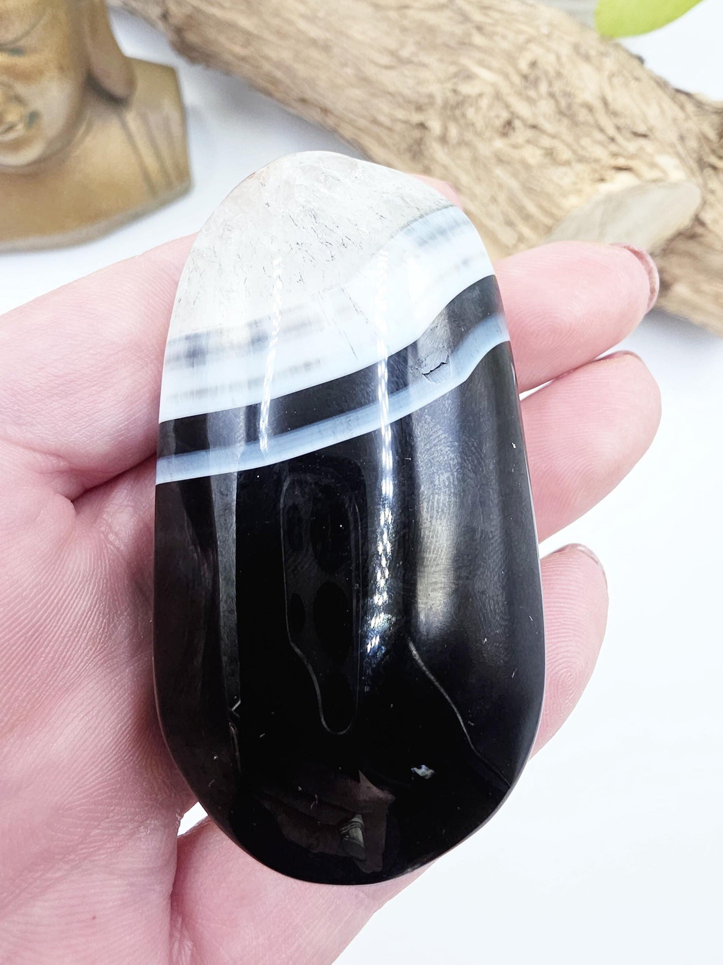 Banded Black Agate Palm Stone – Protection, Stability & Grounding Support Crystal, 95g