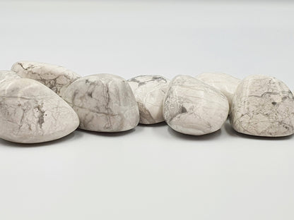 Howlite Tumbles