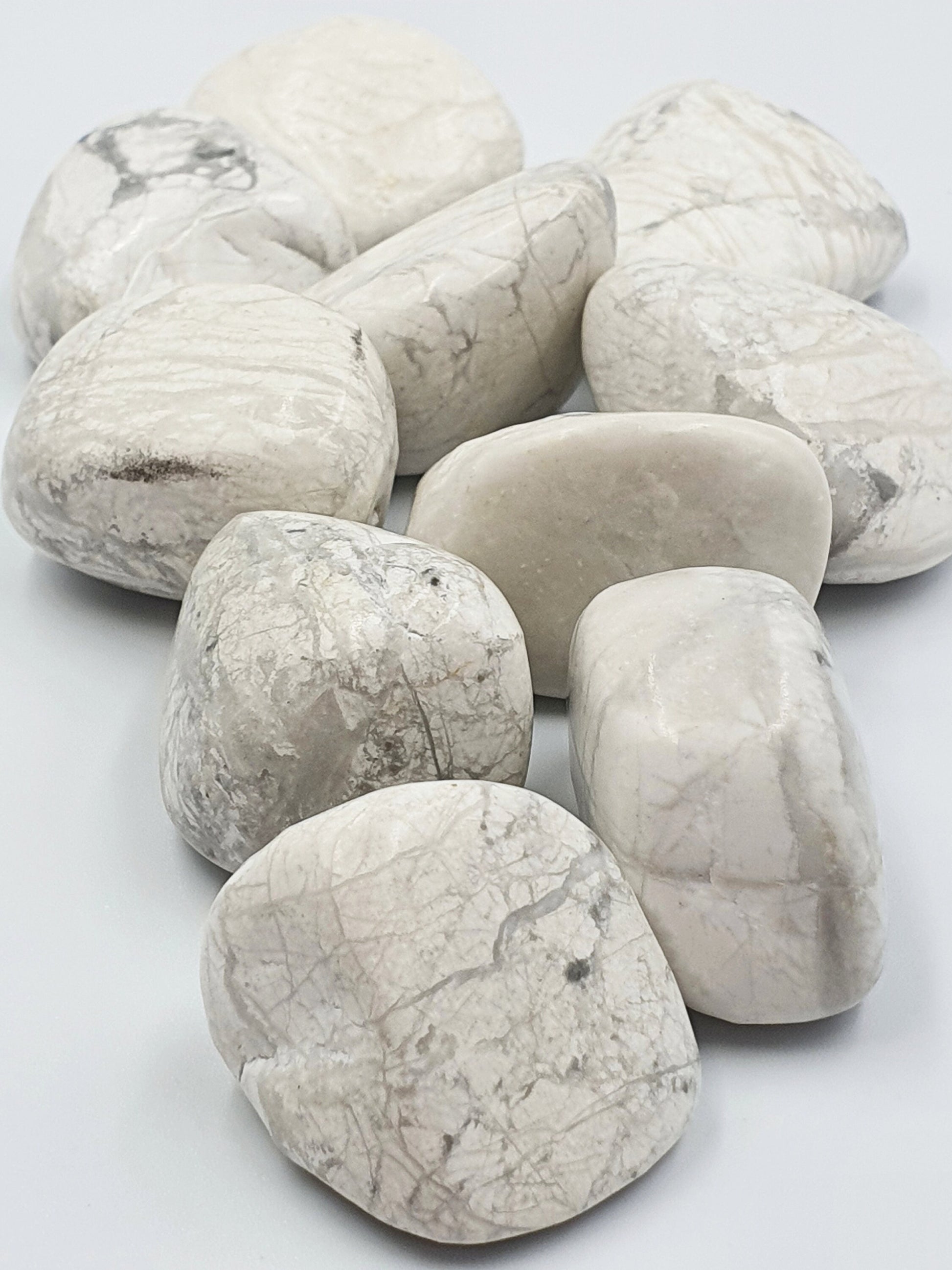Howlite Tumbles