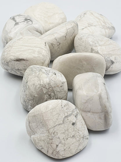 Howlite Tumbles