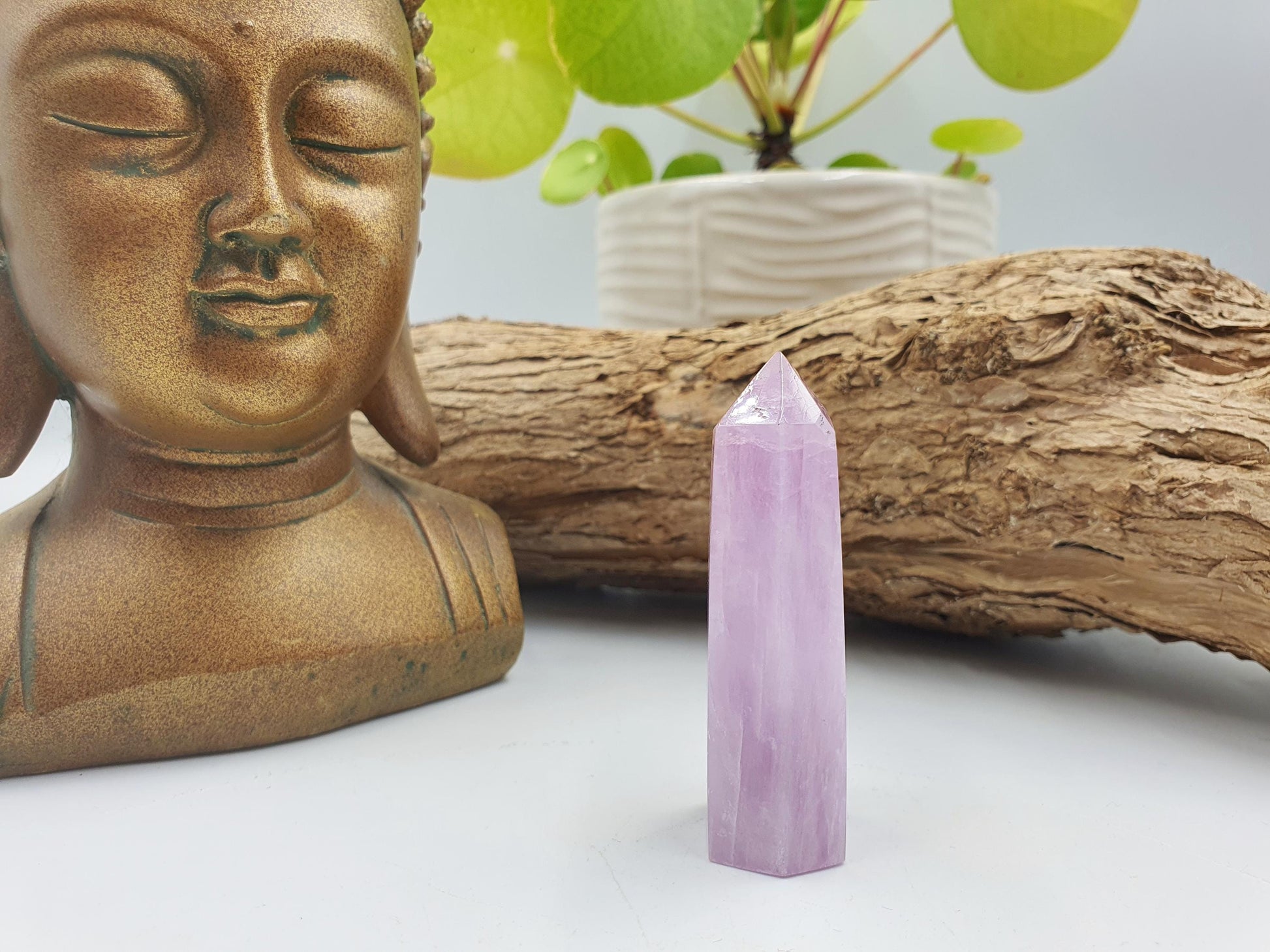 flashy Kunzite Point