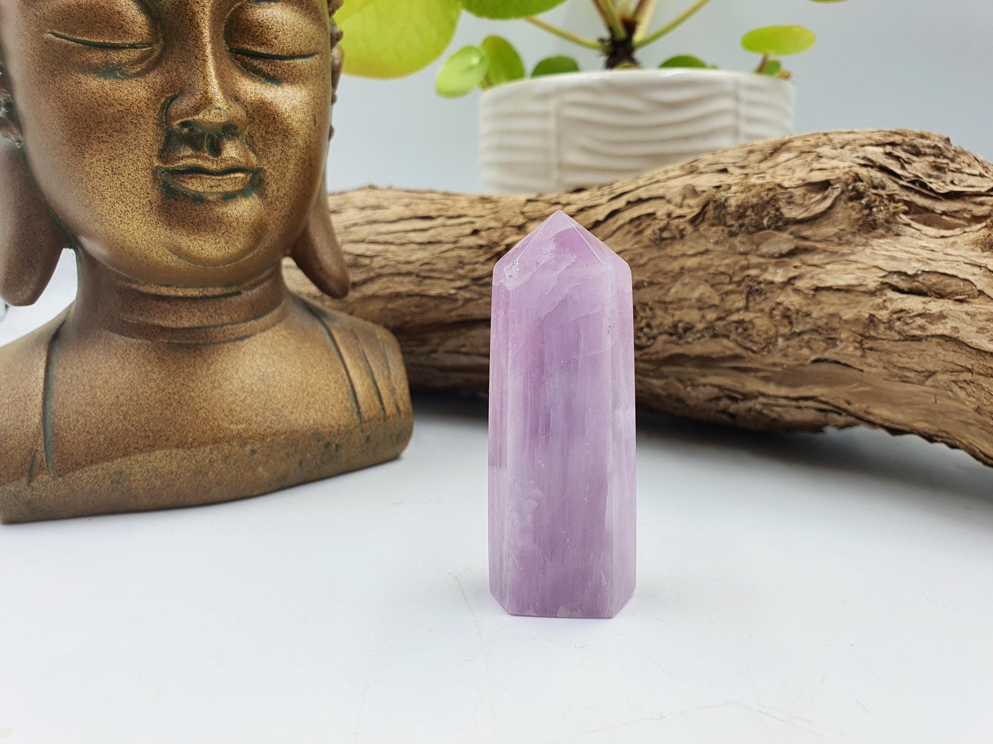 flashy Kunzite Point