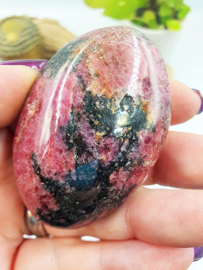 Rhodonite Palmstone