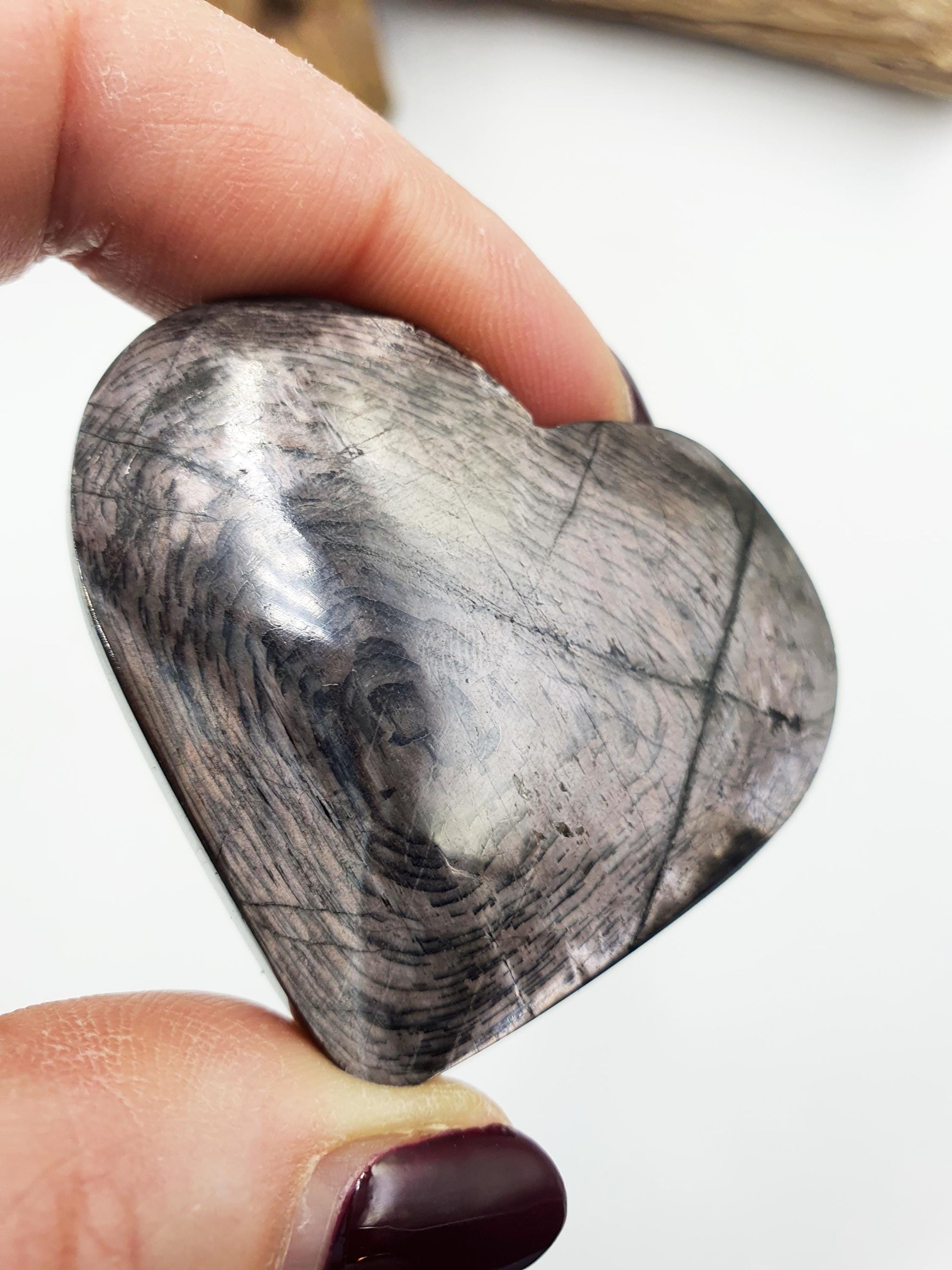 Hypersthene Puff Heart