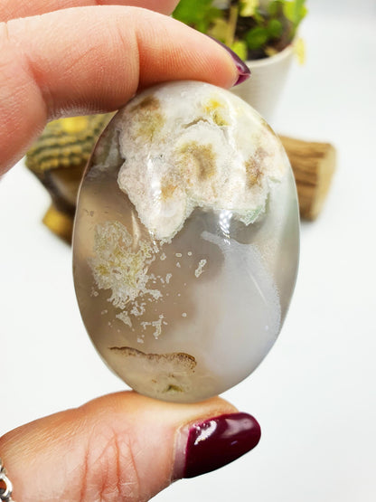 Green Flower Agate Palm
