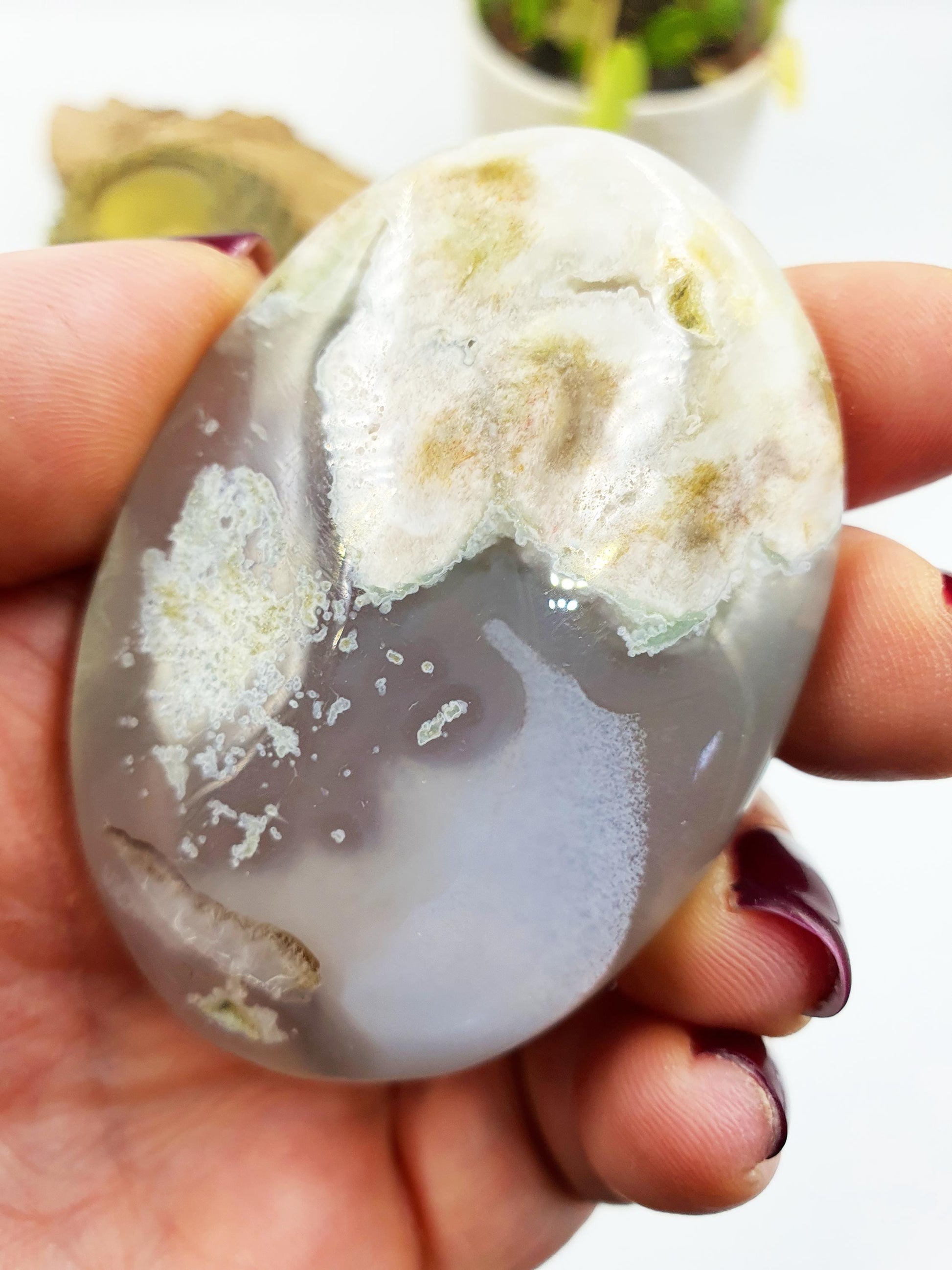 Green Flower Agate Palm
