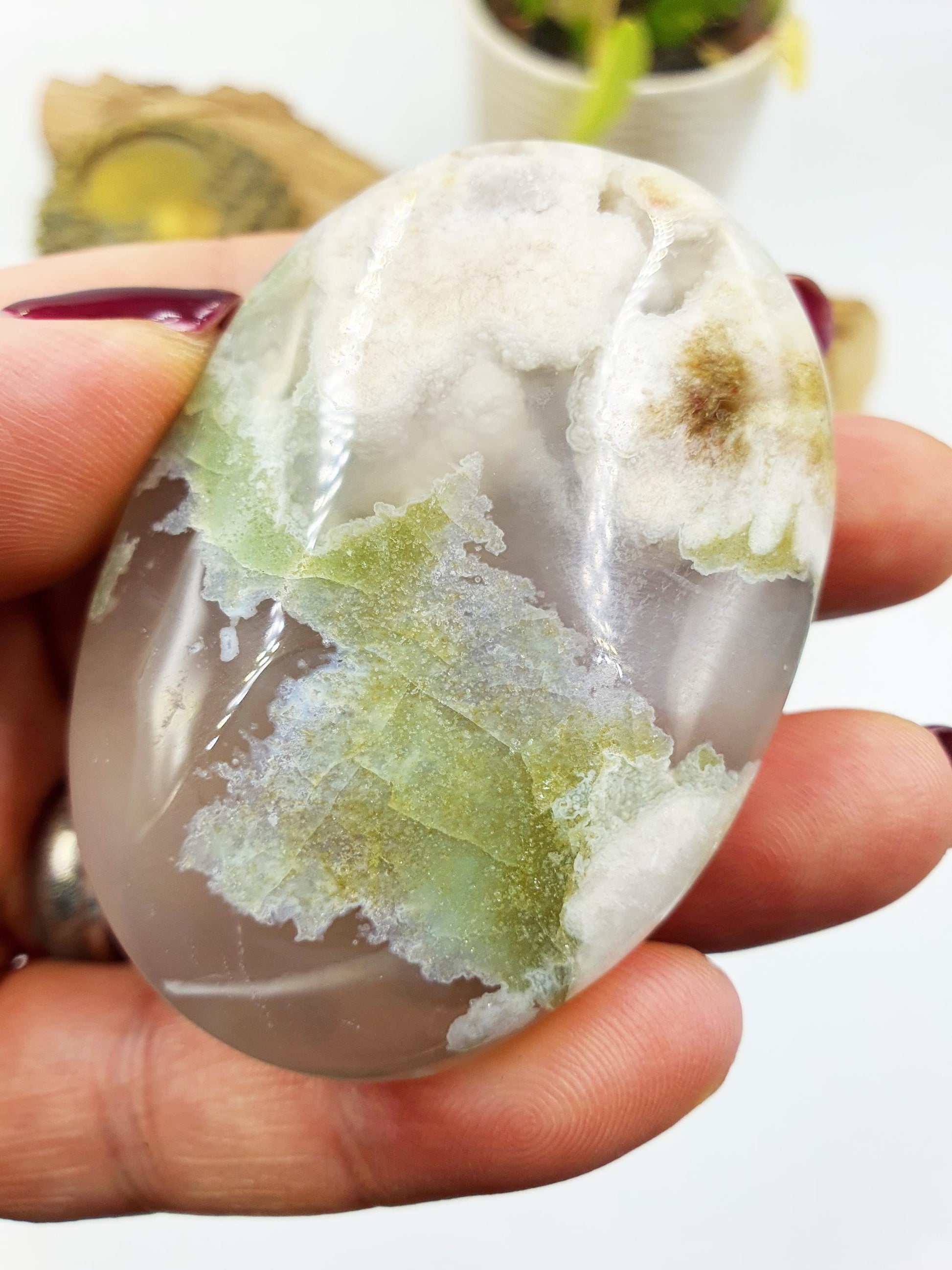 Green Flower Agate Palm
