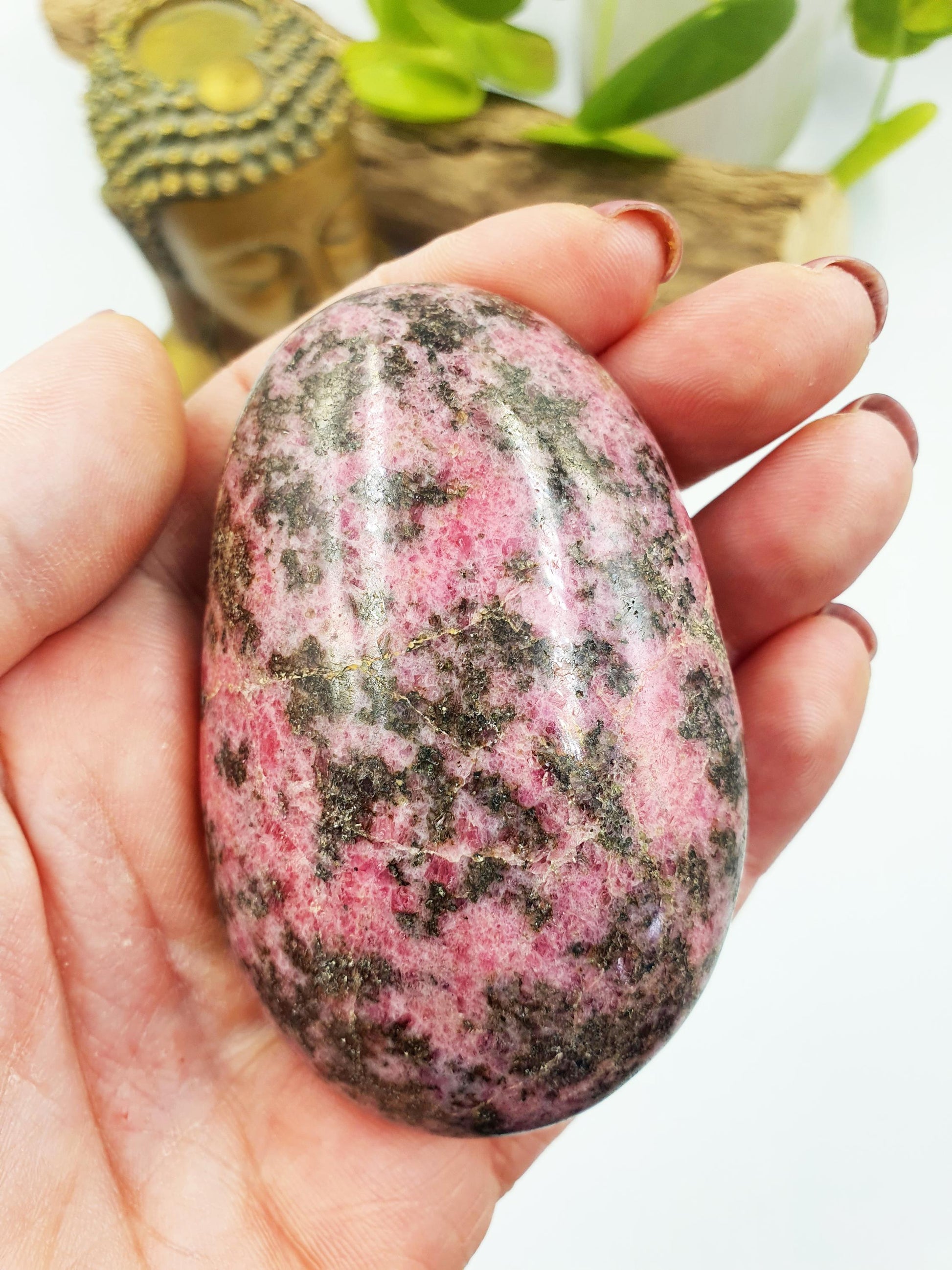 Large Beautiful Rhodonite Palm Stone / Rhodonite Palm / Reiki Crystal Palm / Meditation Palm - 200g
