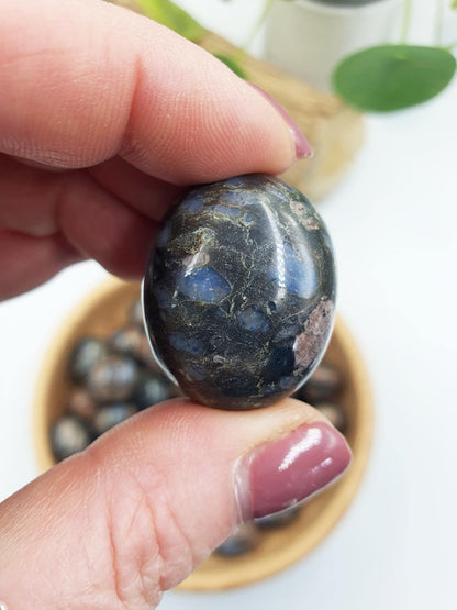Que Sera (Llanite) Tumbles / Que Sera Tumble Stone / Llanite Tumble / Pocket Crystal / Grid Crystal