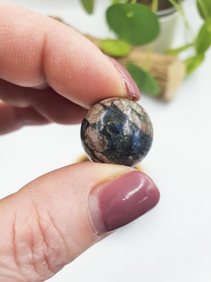 Que Sera Mini Sphere