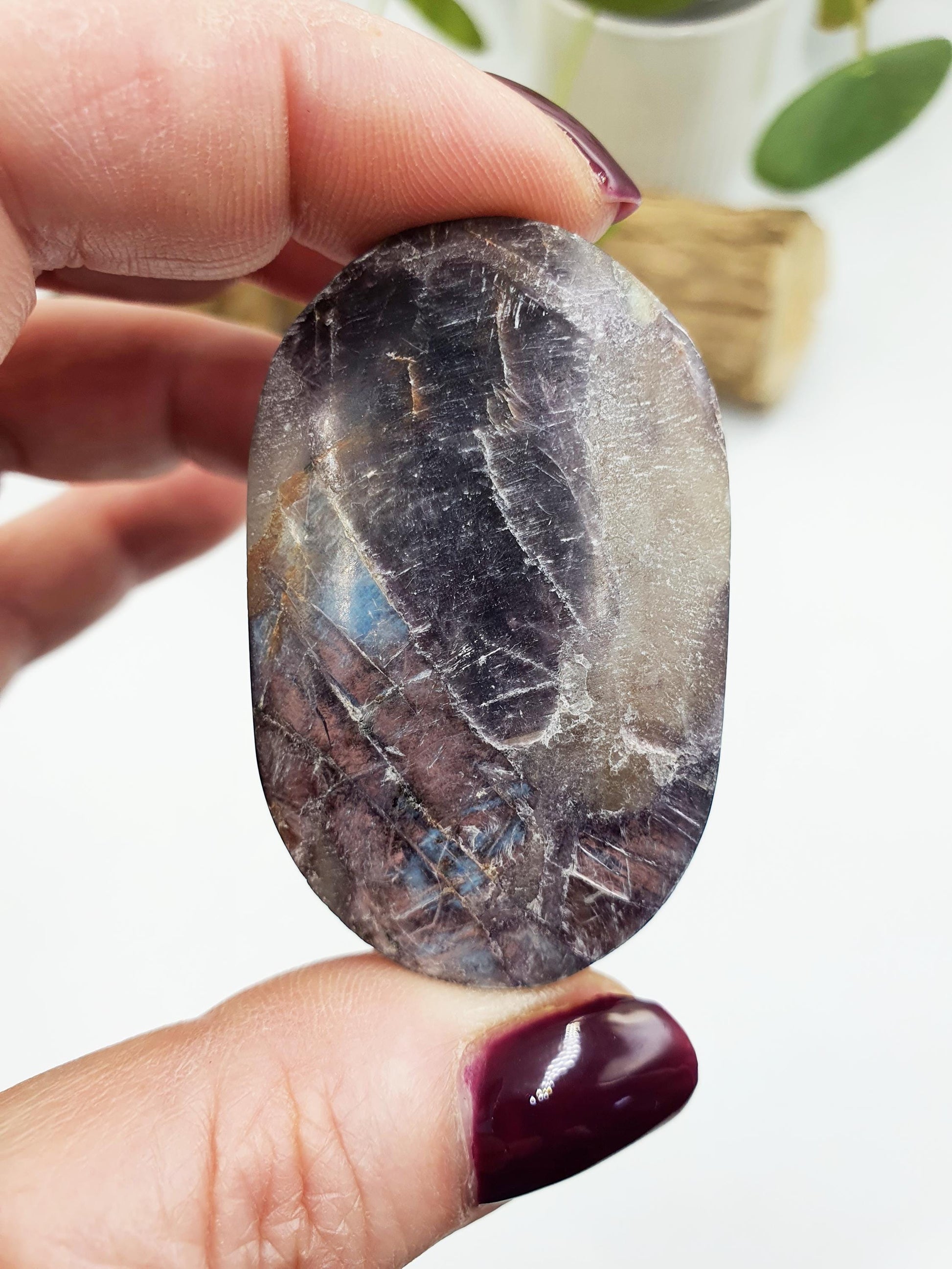 Purple Mica Palm / Purple Mica Palm Stone / Lepidolite Palm / Pocket Crystal / Meditation Palm - 40g