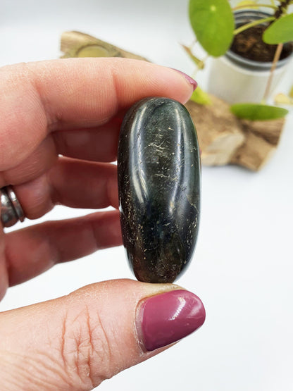 Beautiful Flashy Labradorite Crystal Palm / Labradorite Palm Stone / Meditation Palm / Reiki Crystal Palm - 50g