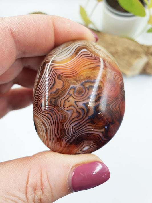 Beautiful Sardonyx Palm / Sardonyx Palm Stone / Healing Palm / Meditation Palm / Reiki Crystal Palm - 65g