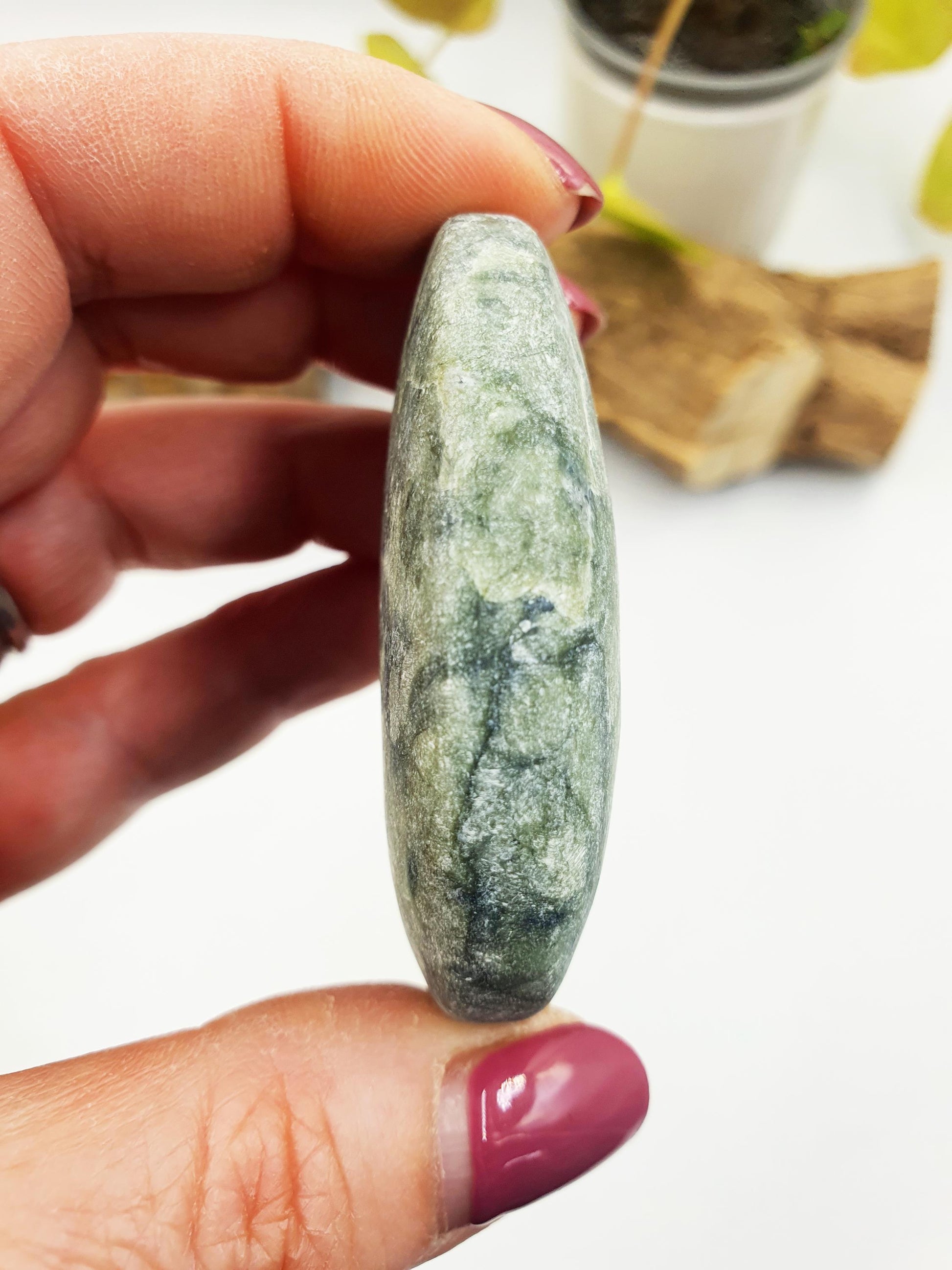 Green Jade Palm / Green Jade Palm Stone / Pocket Stone / Jade Meditation Palm - 80g