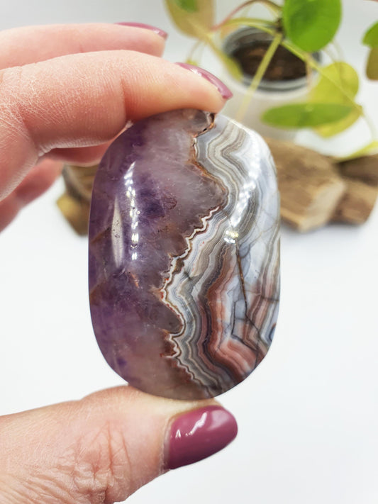 Beautiful Amethyst Agate Palm / Amethyst Agate Palm Stone / Amethyst Palm / Amethyst Agate / Reiki Crystal Palm - 80g