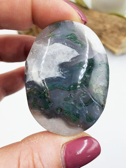 Drusy Moss Agate Palm / Moss Agate Palm Stone / Meditation Palm / Reiki Crystal Palm - 50g