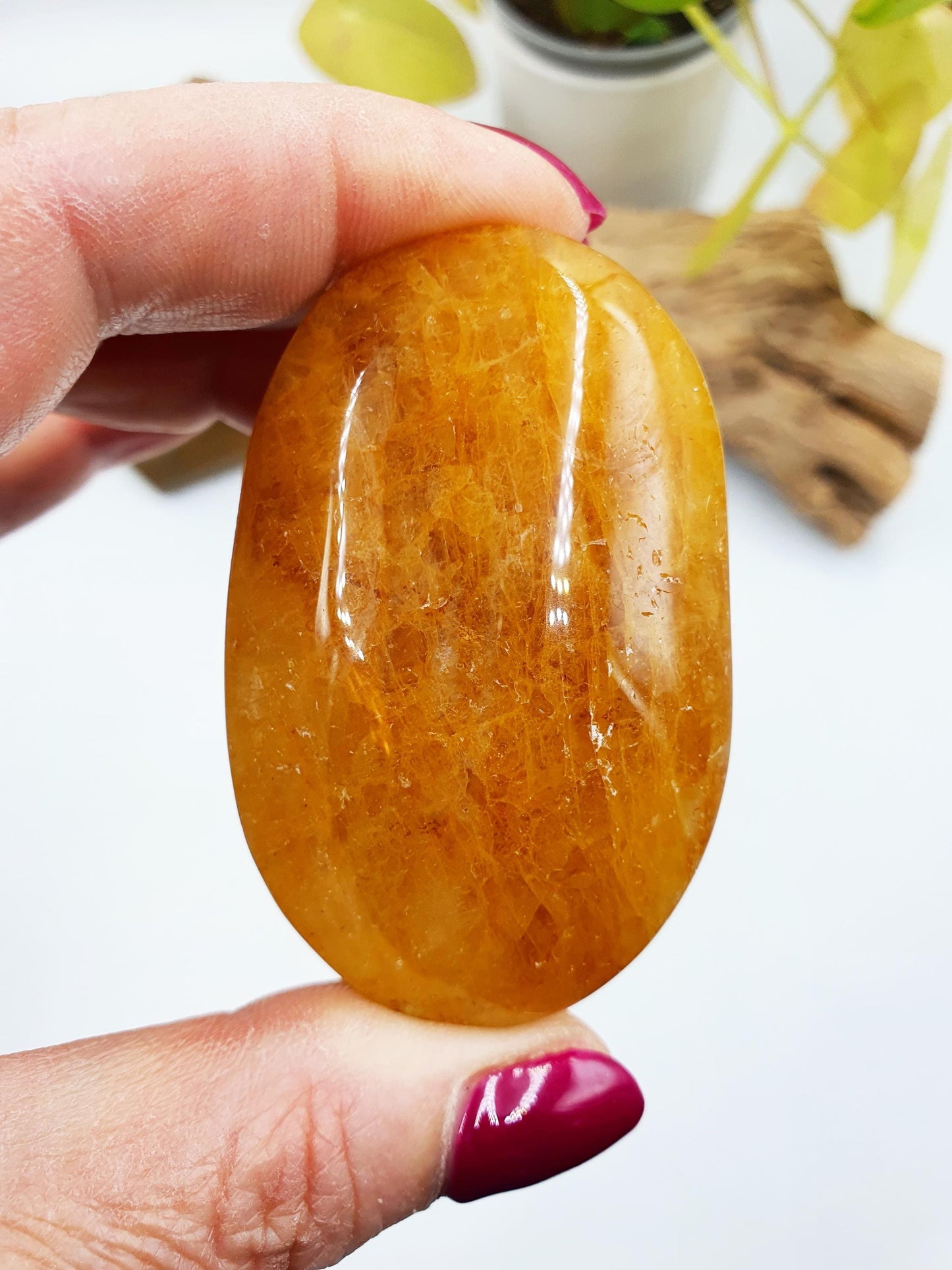Beautiful Golden Healer Palm / Golden Healer Palm Stone / Hematoid Palm / Reiki Crystal Palm / Meditation Palm - 90g