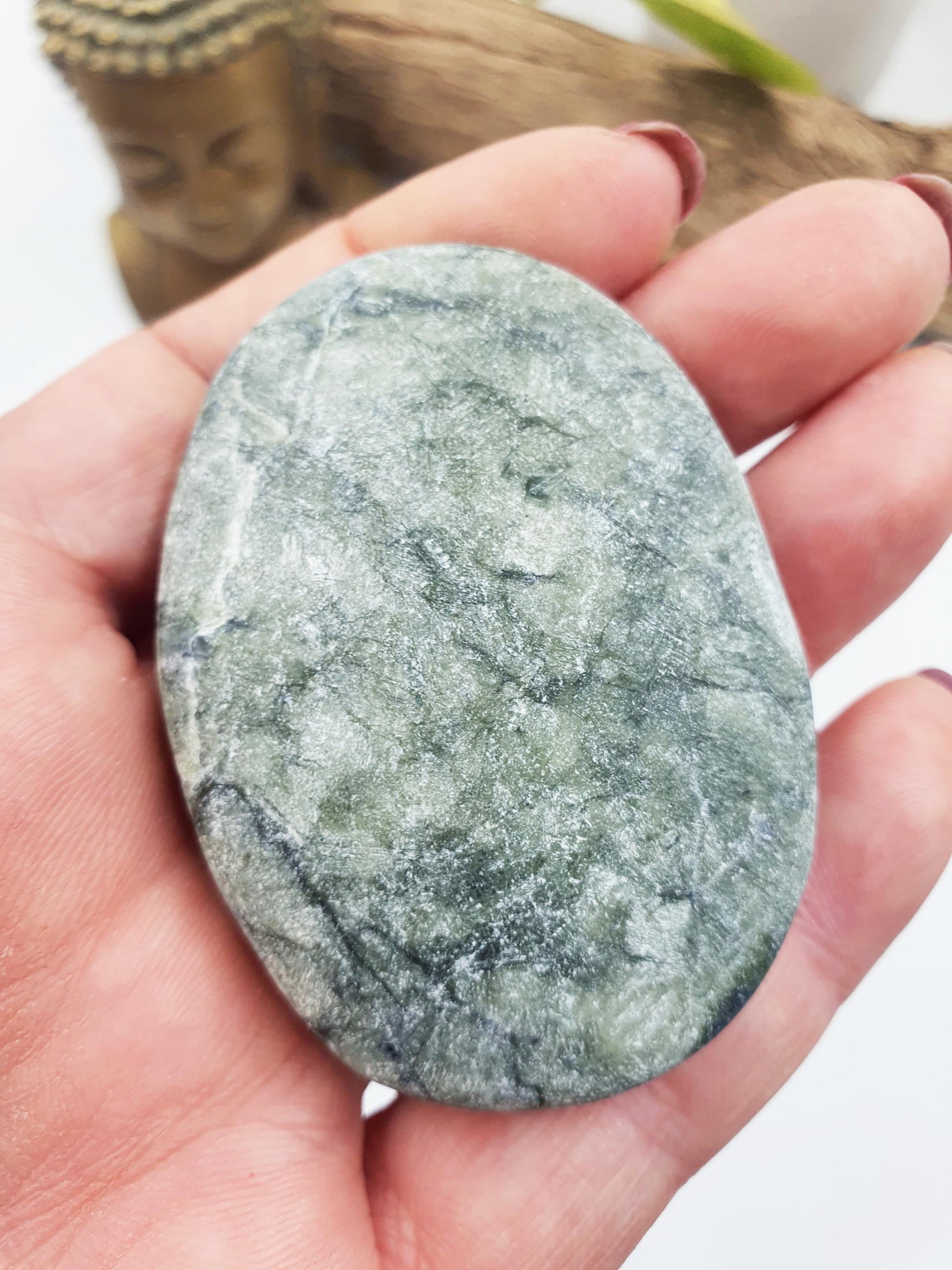 Green Jade Palm / Green Jade Palm Stone / Pocket Stone / Jade Meditation Palm - 80g
