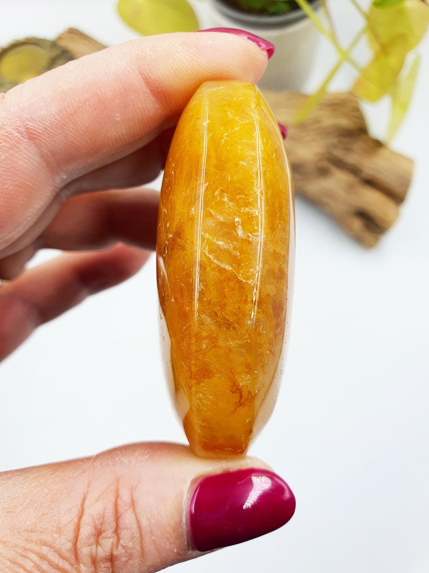 Beautiful Golden Healer Palm / Golden Healer Palm Stone / Hematoid Palm / Reiki Crystal Palm / Meditation Palm - 90g