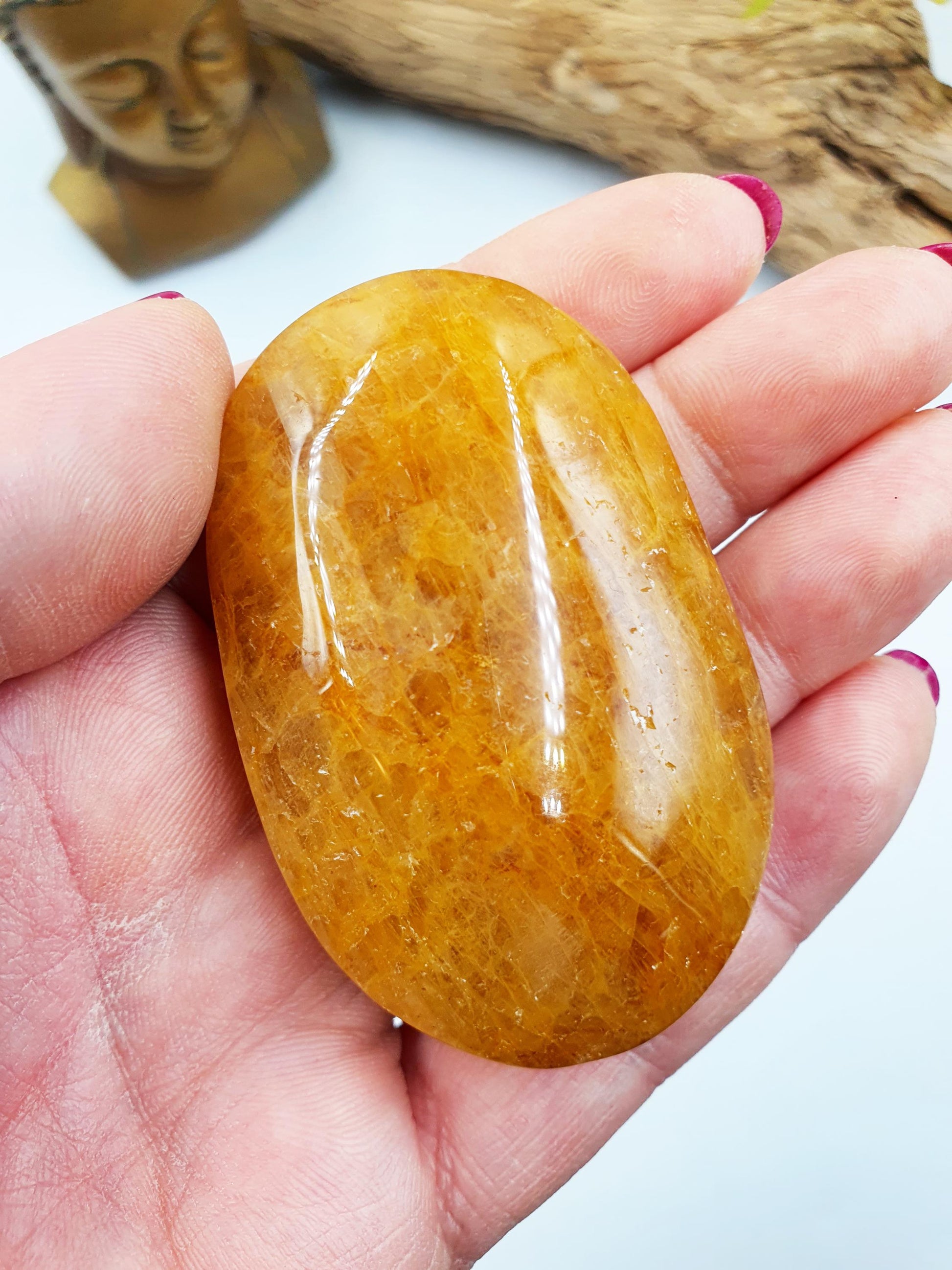 Beautiful Golden Healer Palm / Golden Healer Palm Stone / Hematoid Palm / Reiki Crystal Palm / Meditation Palm - 90g