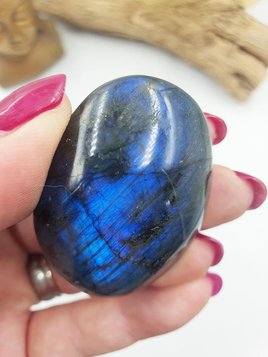 Beautiful Flashy Labradorite Crystal Palm / Labradorite Palm Stone / Meditation Palm / Reiki Crystal Palm - 55g