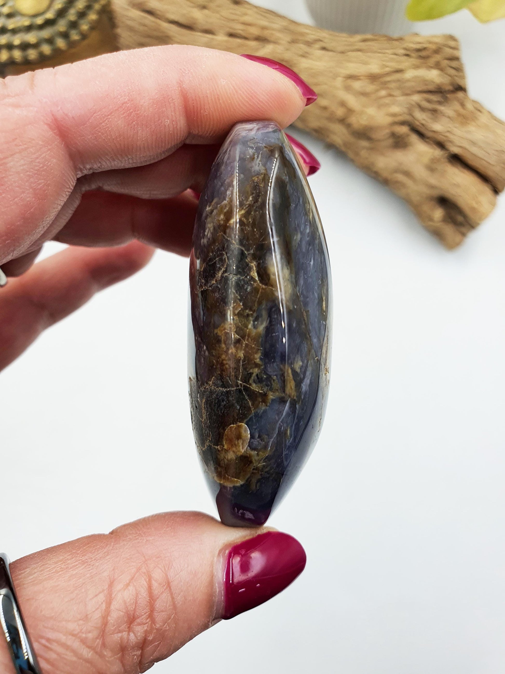 Beautiful Petrified Wood Palm / Petrified Wood Palm Stone / Meditation Palm / Reiki Crystal Palm - 100g