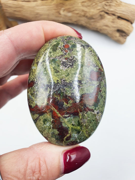 Dragon's Blood Palm / Dragon Blood Palm Stone / Dragon Blood Meditation Palm / Reiki Crystal Palm - 115g