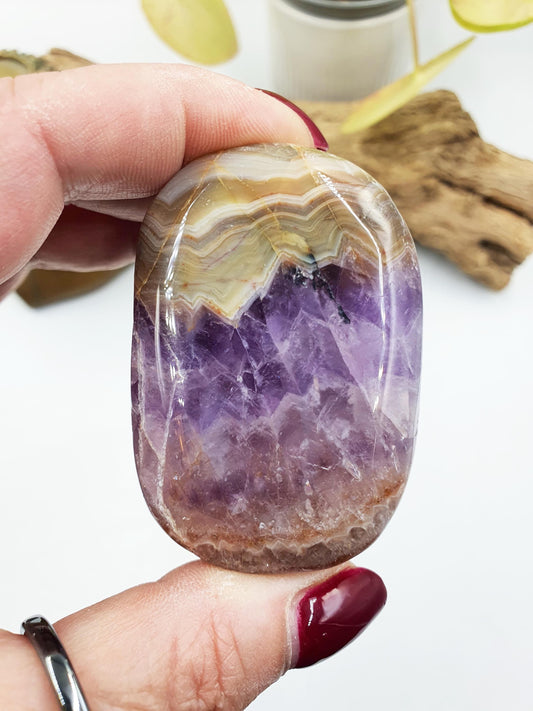 Beautiful Amethyst Agate Palm / Amethyst Agate Palm Stone / Amethyst Palm / Amethyst Agate / Reiki Crystal Palm - 100g