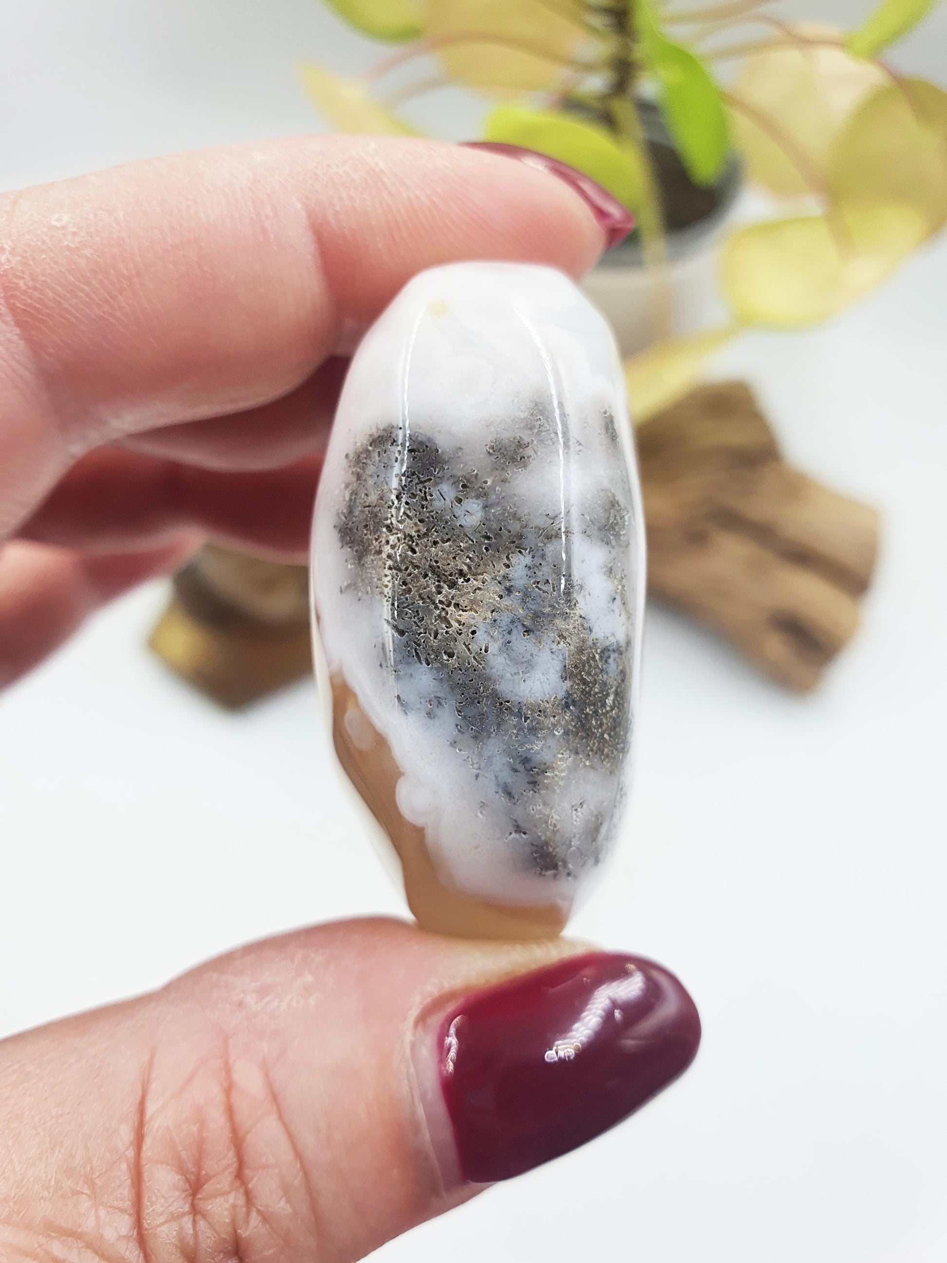 Cute Little Flower Agate Palm / Sakura Palm / Sakura Palm Stone / Flower Agate Palm Stone / Healing Palmstone / Meditation Palm - 62g