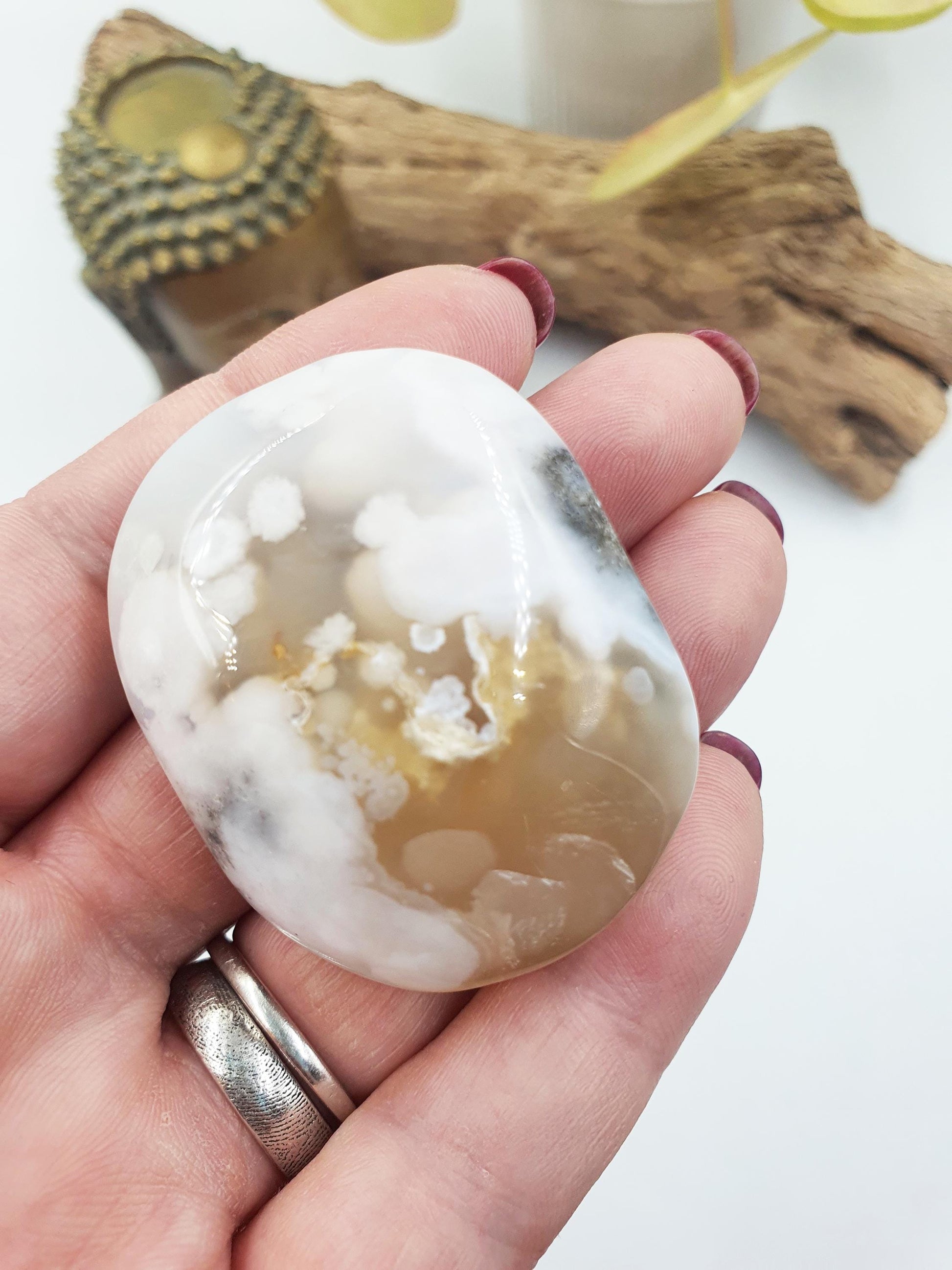 Cute Little Flower Agate Palm / Sakura Palm / Sakura Palm Stone / Flower Agate Palm Stone / Healing Palmstone / Meditation Palm - 62g
