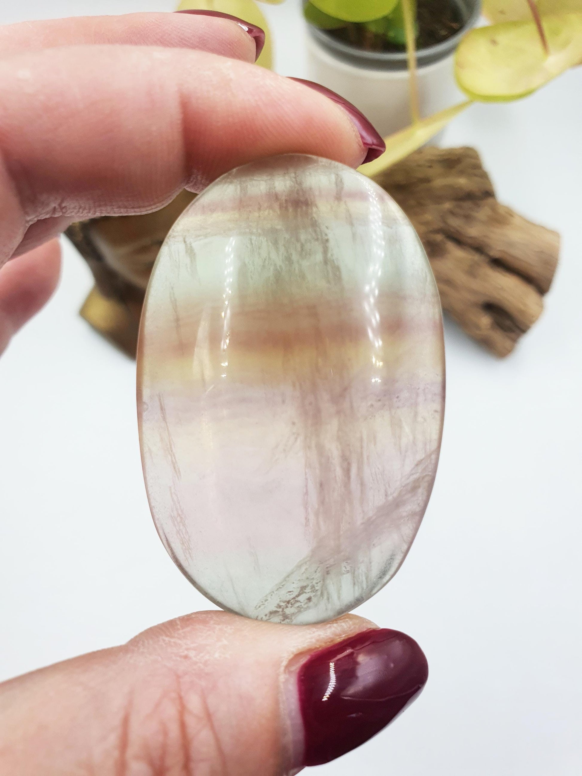 Cute Candy Fluorite Palm / Fluorite Palm / Fluorite Palmstone / Meditation Palm / Reiki Crystal - 60g