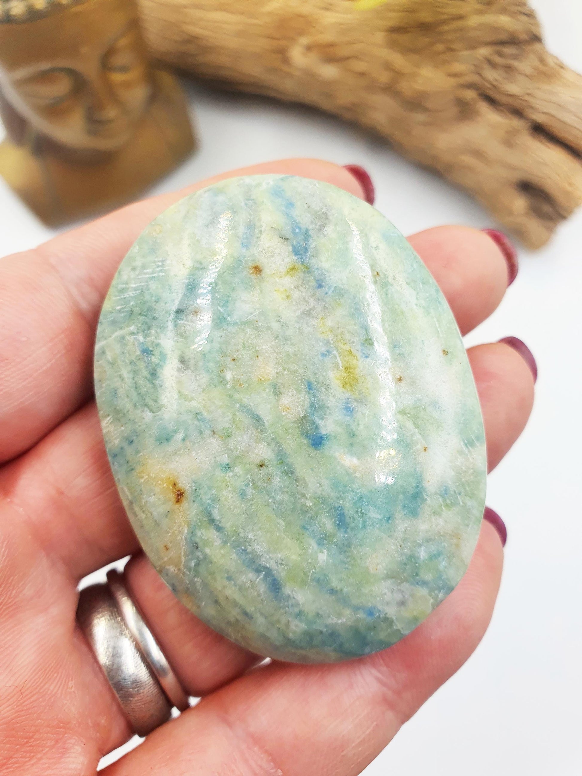 Hackmanite Palm / Hackmanite Palm Stone / Hackmanite Meditation Palm / Pink UV Reactive Palm / Reiki Crystal Palm - 75g