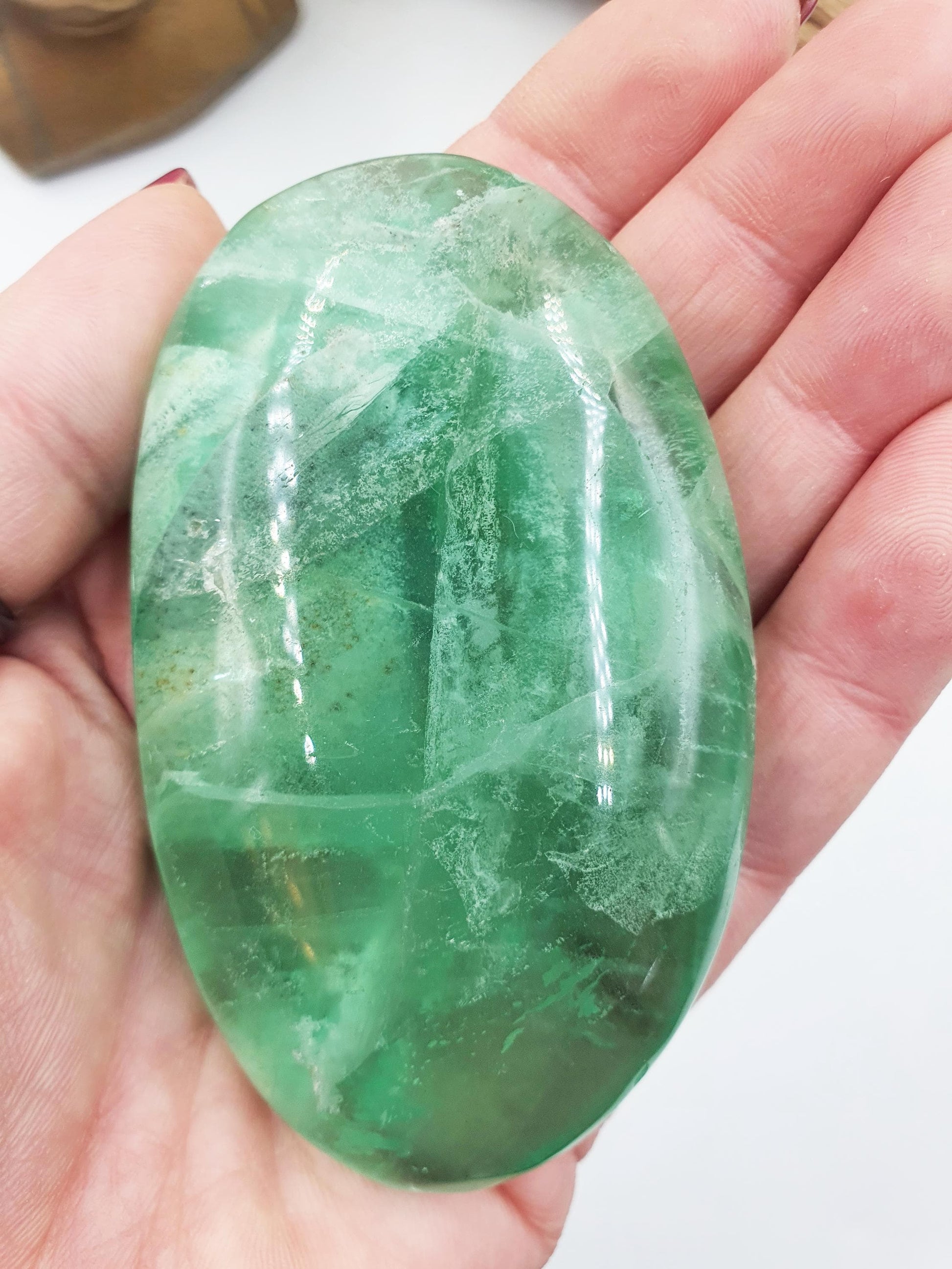 Large Beautiful Green Fluorite Palm with huge rainbows / Fluorite Palm / Fluorite Palmstone / Meditation Palm - 180g