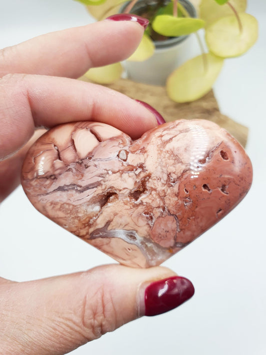 Beautiful Large Pink Agate Heart / Pink Agate Puff Heart / Pink Agate Heart Carving - 90g
