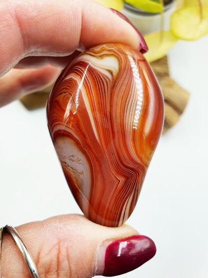 Little Sardonyx Palm / Sardonyx Palm Stone / Healing Palm / Meditation Palm / Reiki Crystal / Banded Palm - 65g
