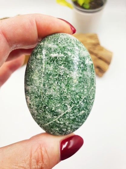 Tree Agate Palm / Tree Agate Palm Stone / Grass Agate Palm / Reiki Crystal Palm / Meditation Palm - 105g