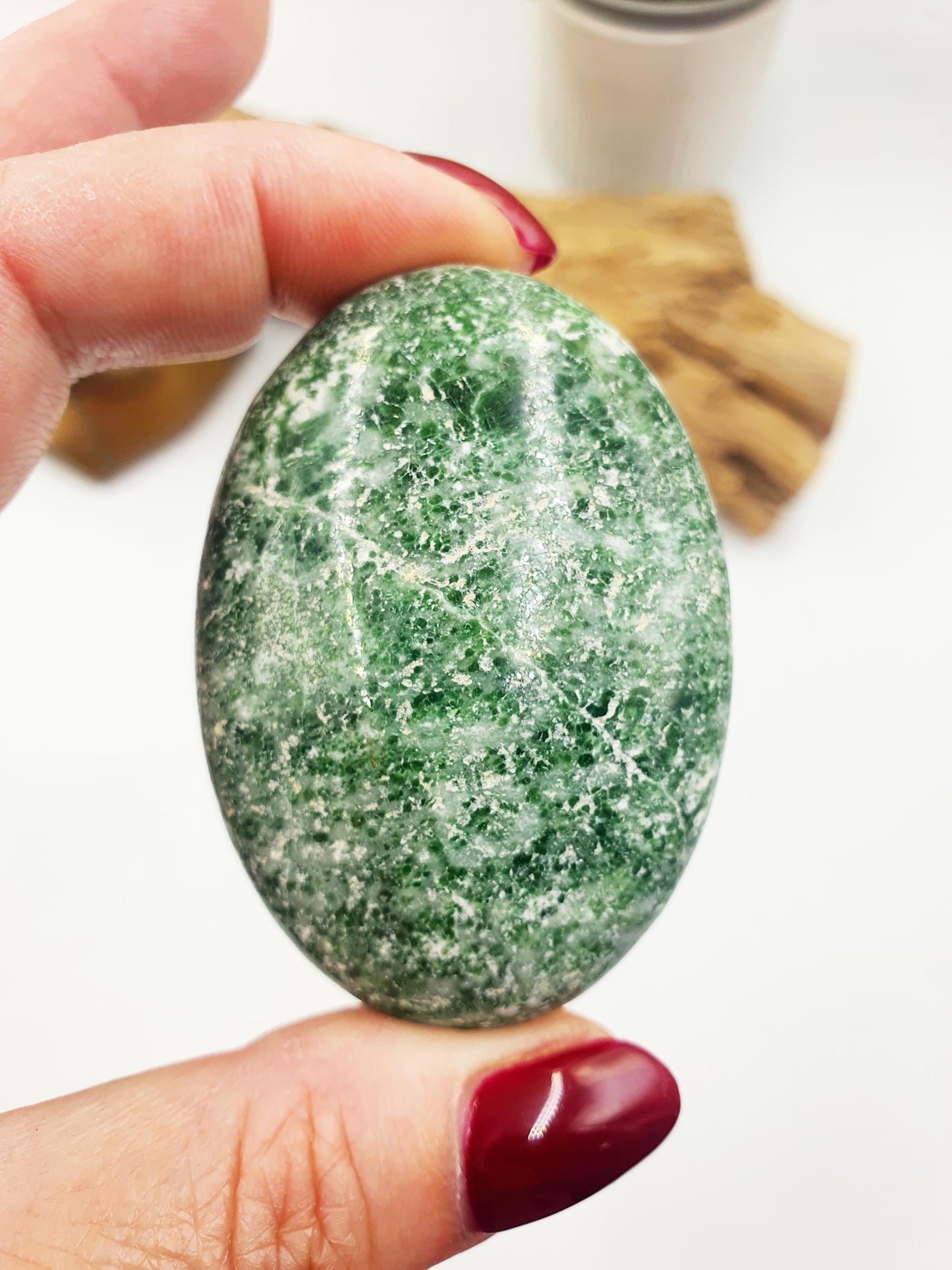 Tree Agate Palm / Tree Agate Palm Stone / Grass Agate Palm / Reiki Crystal Palm / Meditation Palm - 105g