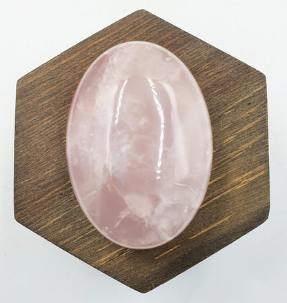Beautiful Rose Quartz Palm with sparkly flashes / Rose Quartz Palm Stone / Meditation Crystal / Reiki Crystal Palm - 105g