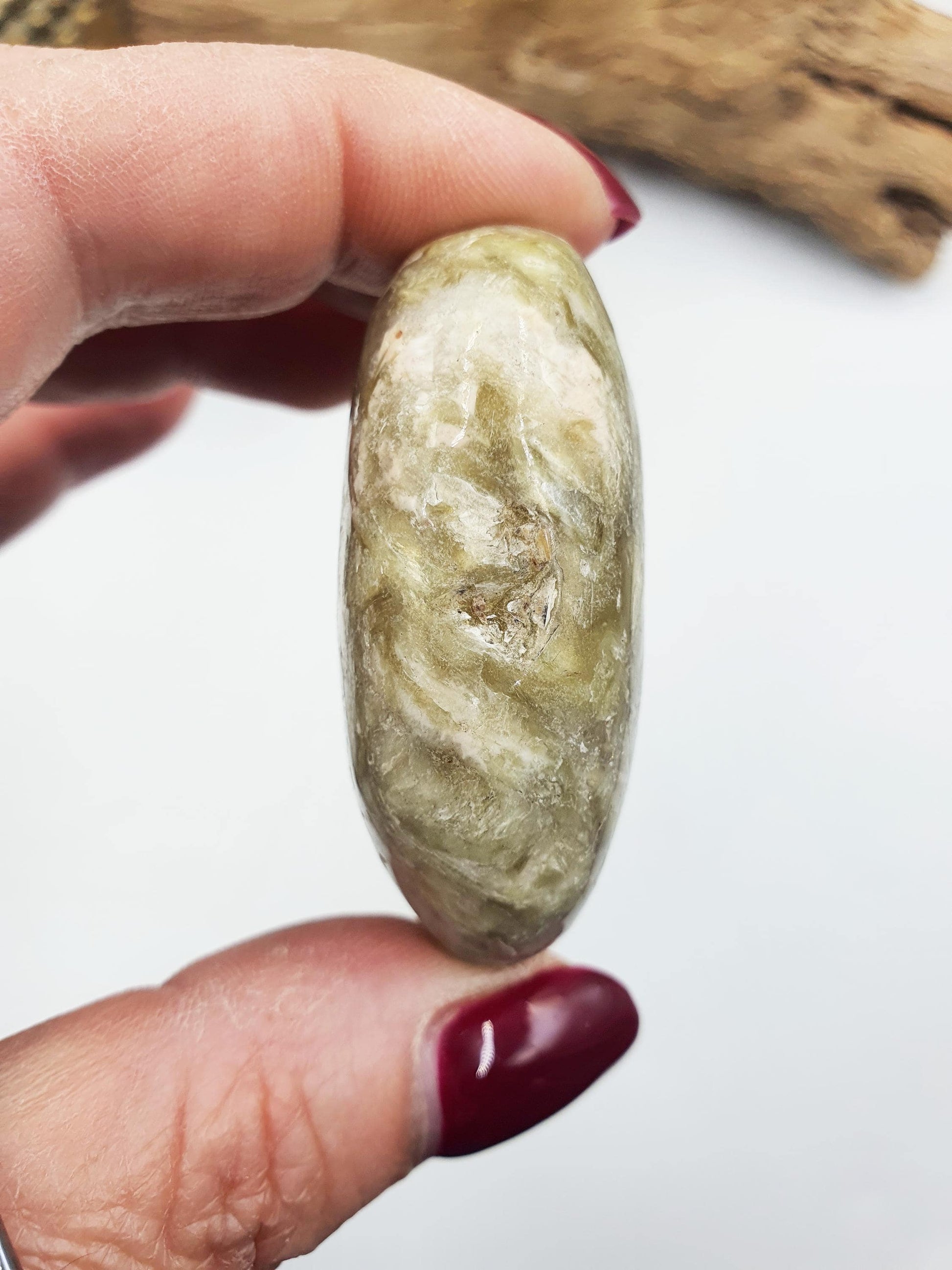 Muscovite (Golden Mica) Palm / Muscovite (Golden Mica) Palmstone / Golden Lepidolite Palm / Meditation Palm - 62g