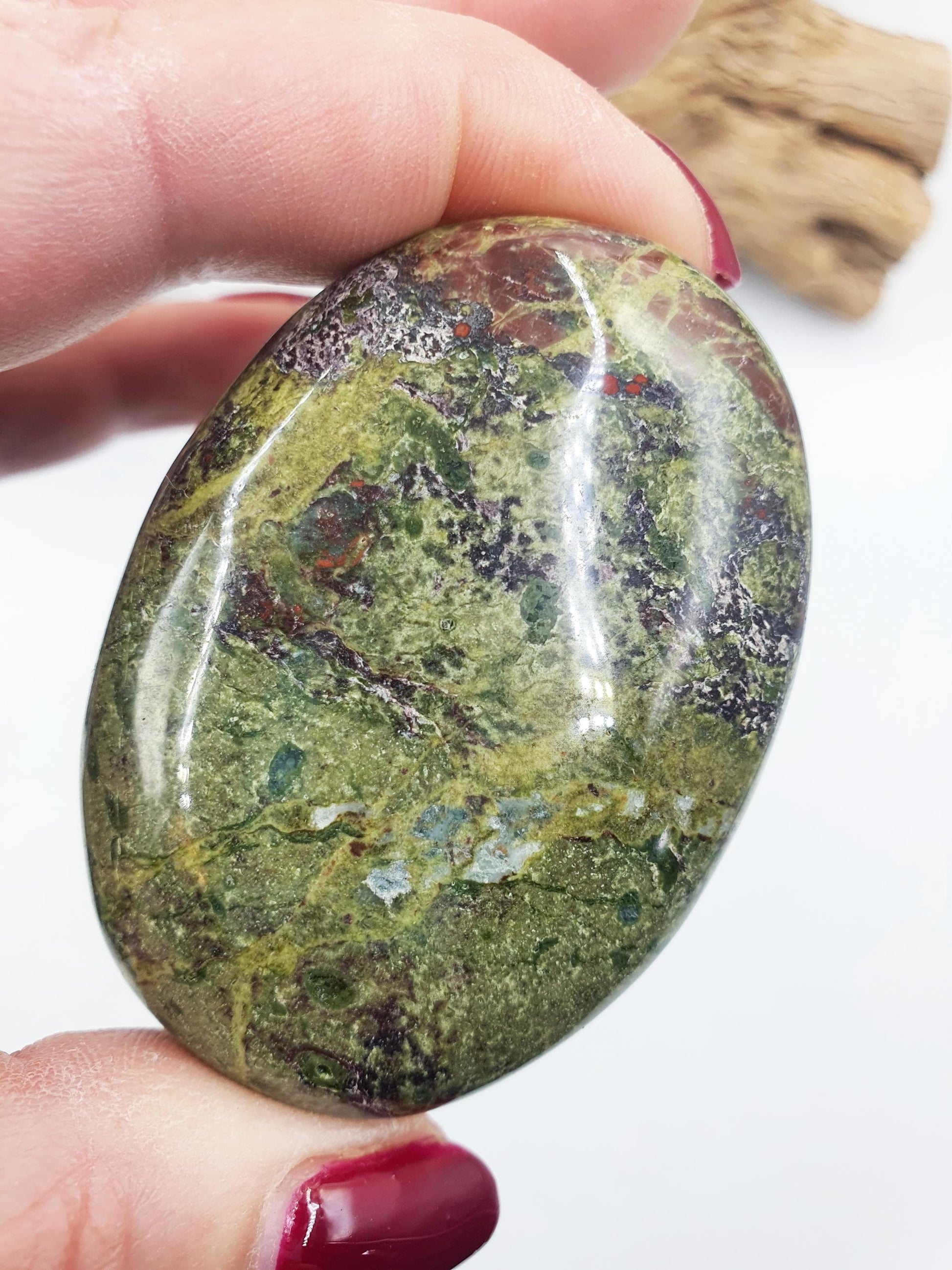 Dragon's Blood Palm / Dragon Blood Palm Stone / Dragon Blood Meditation Palm / Reiki Crystal Palm - 115g