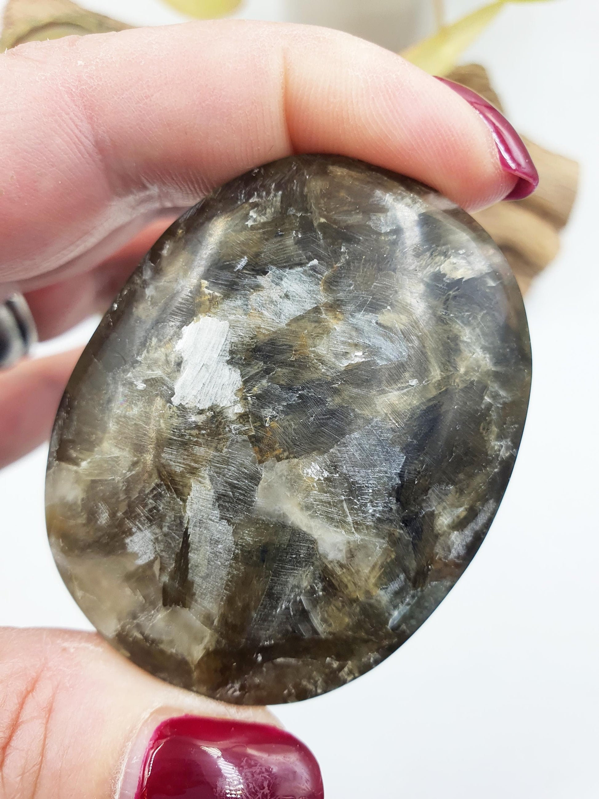 Muscovite (Golden Mica) Palm / Muscovite (Golden Mica) Palmstone / Golden Lepidolite Palm / Meditation Palm - 90g