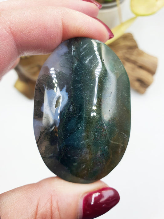 Moss Agate Palm / Drusy Moss Agate Palm Stone / Meditation Palm / Reiki Crystal Palm - 90g