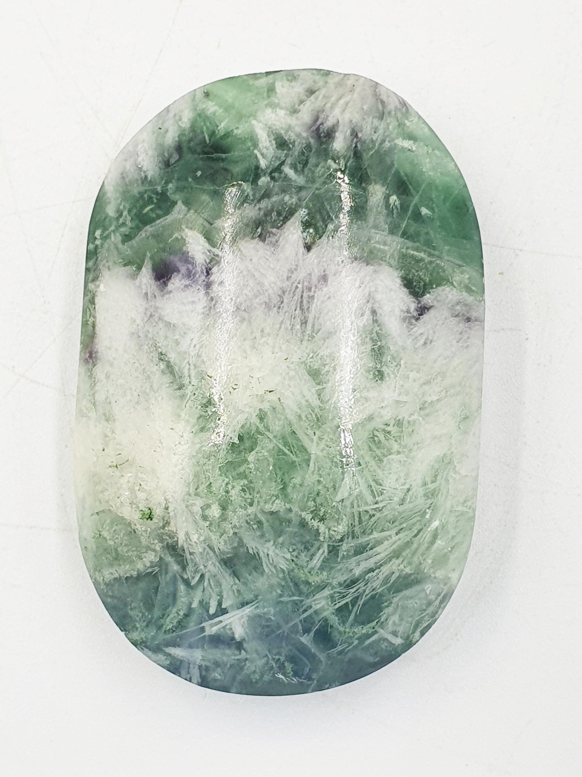 Flashy Feather Fluorite Palm / Feather Fluorite Palm Stone / Fluorite Palmstone / Meditation Palm - 75g