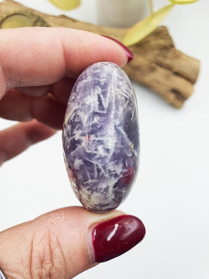 Pretty Unicorn Stone Palm / Unicorn Palm Stone / Pegmatite Palm / Pocket Crystal / Meditation Palm / Reiki Crystal Palm - 70g