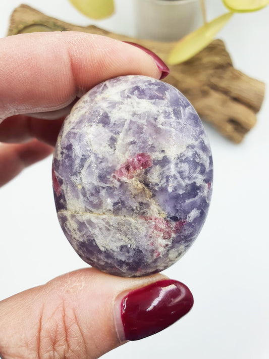 Pretty Unicorn Stone Palm / Unicorn Palm Stone / Pegmatite Palm / Pocket Crystal / Meditation Palm / Reiki Crystal Palm - 70g
