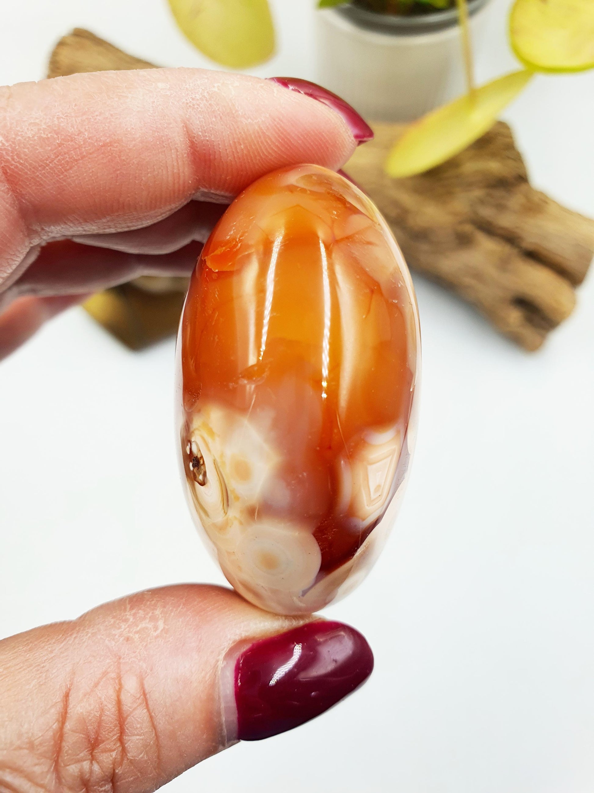 Beautiful Unique Carnelian Palm / Carnelian Palm Stone / Carnelian Pocket Stone / Meditation Palm / Reiki Crystal Palm - 115g