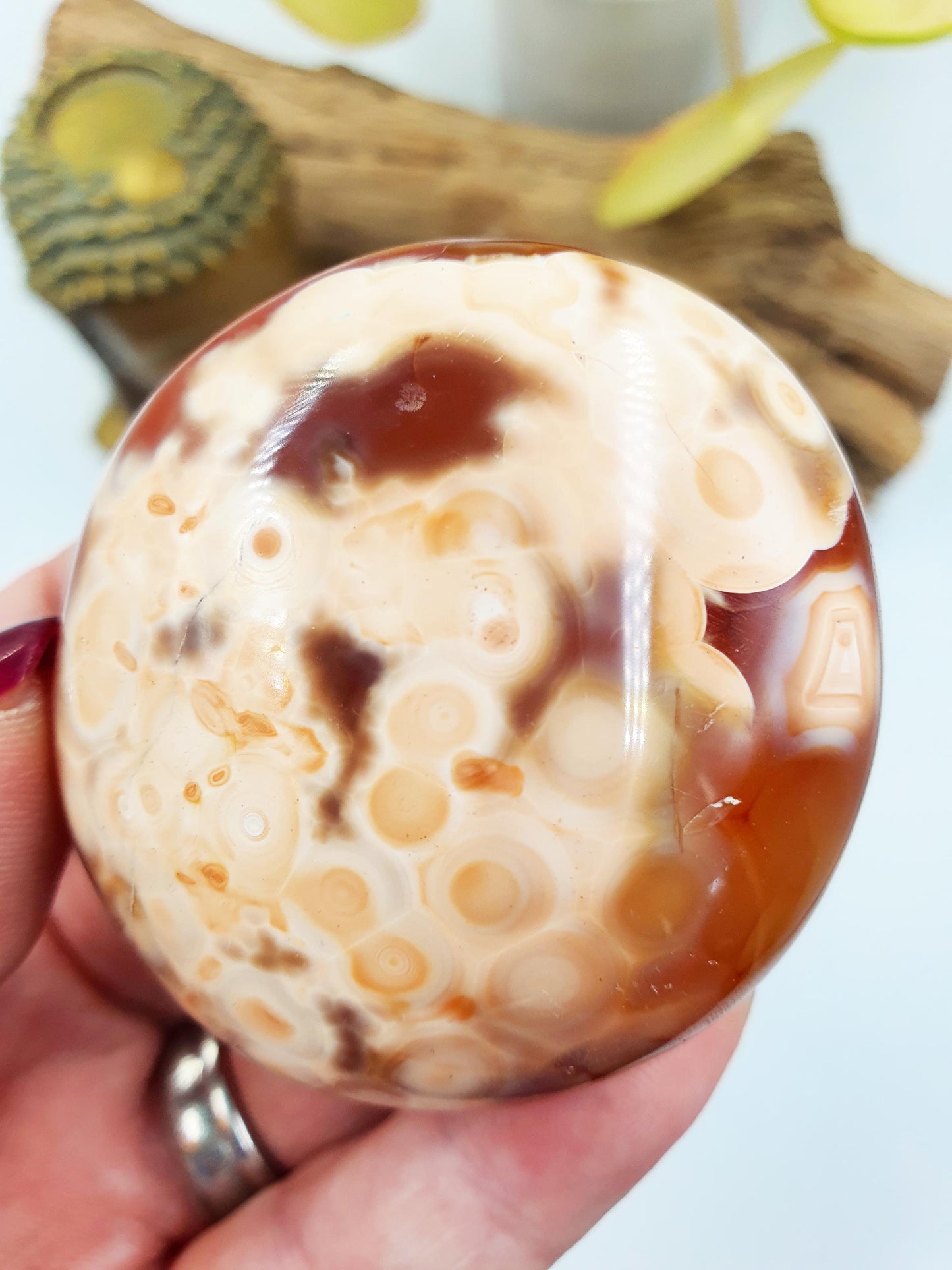 Beautiful Unique Carnelian Palm / Carnelian Palm Stone / Carnelian Pocket Stone / Meditation Palm / Reiki Crystal Palm - 115g