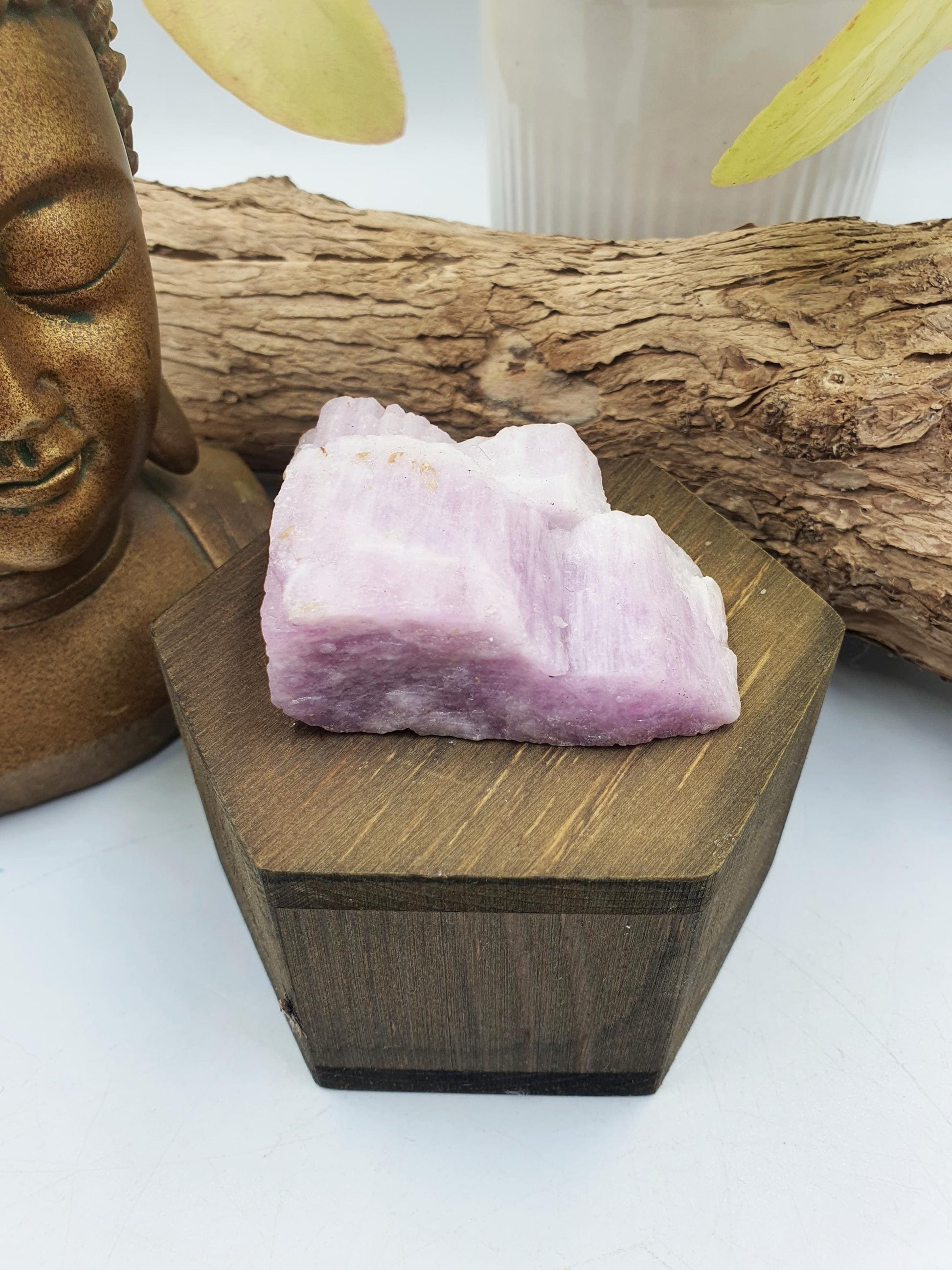 Flashy Raw Kunzite / Natural Kunzite / Kunzite Specimen / Kunzite Chunk / Raw Crystal - 105g